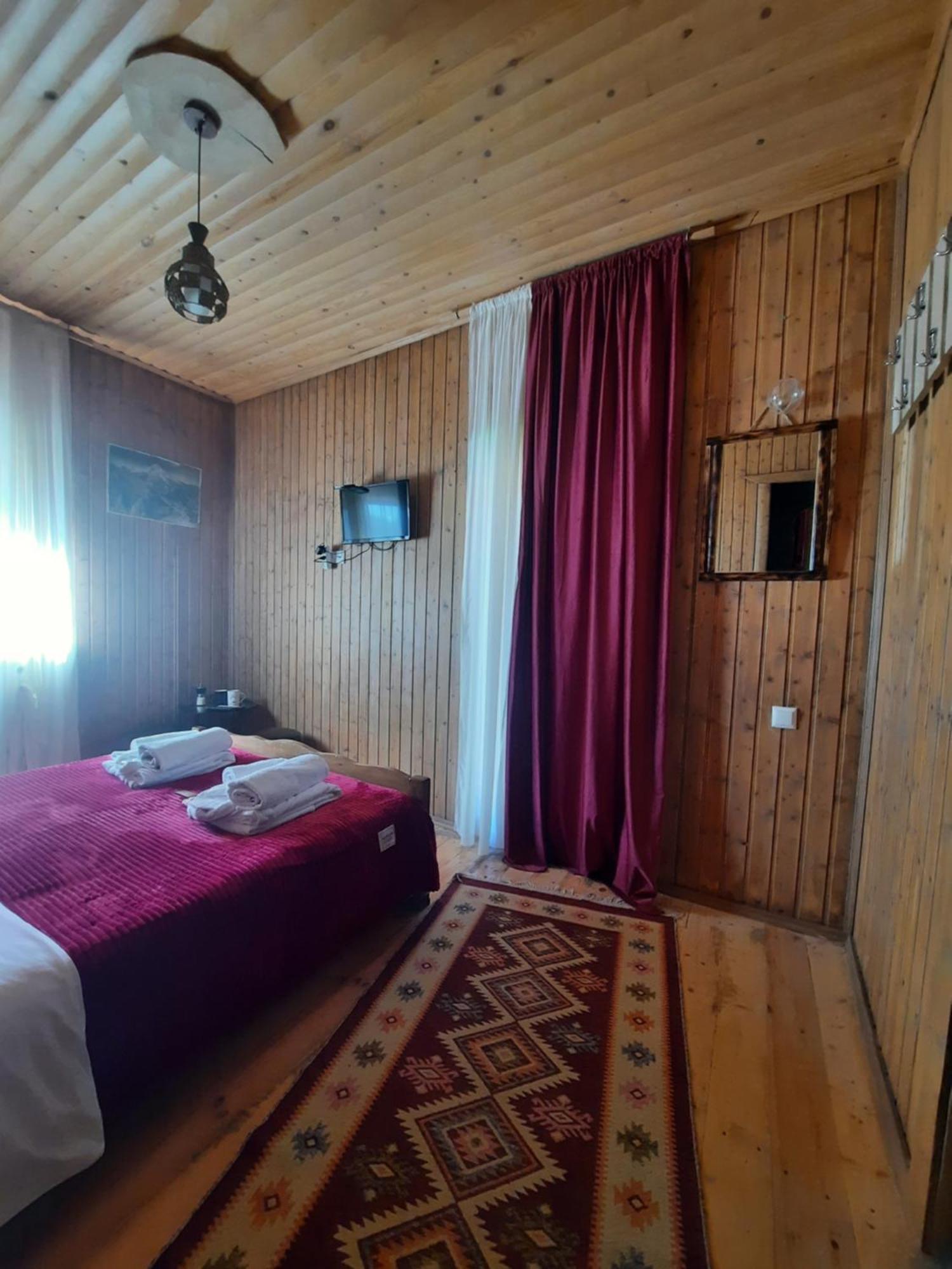 Bana Hotel Kazbegi Exterior photo