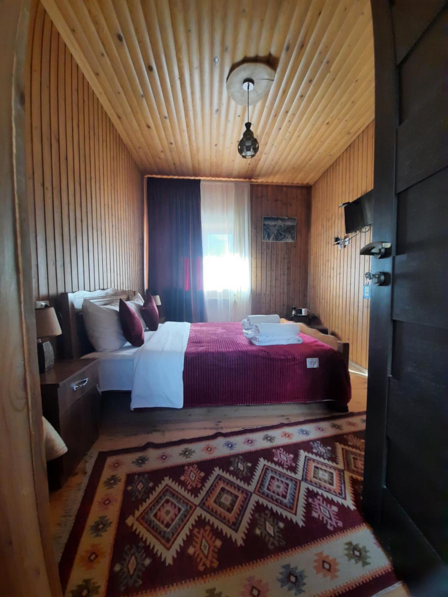 Bana Hotel Kazbegi Exterior photo
