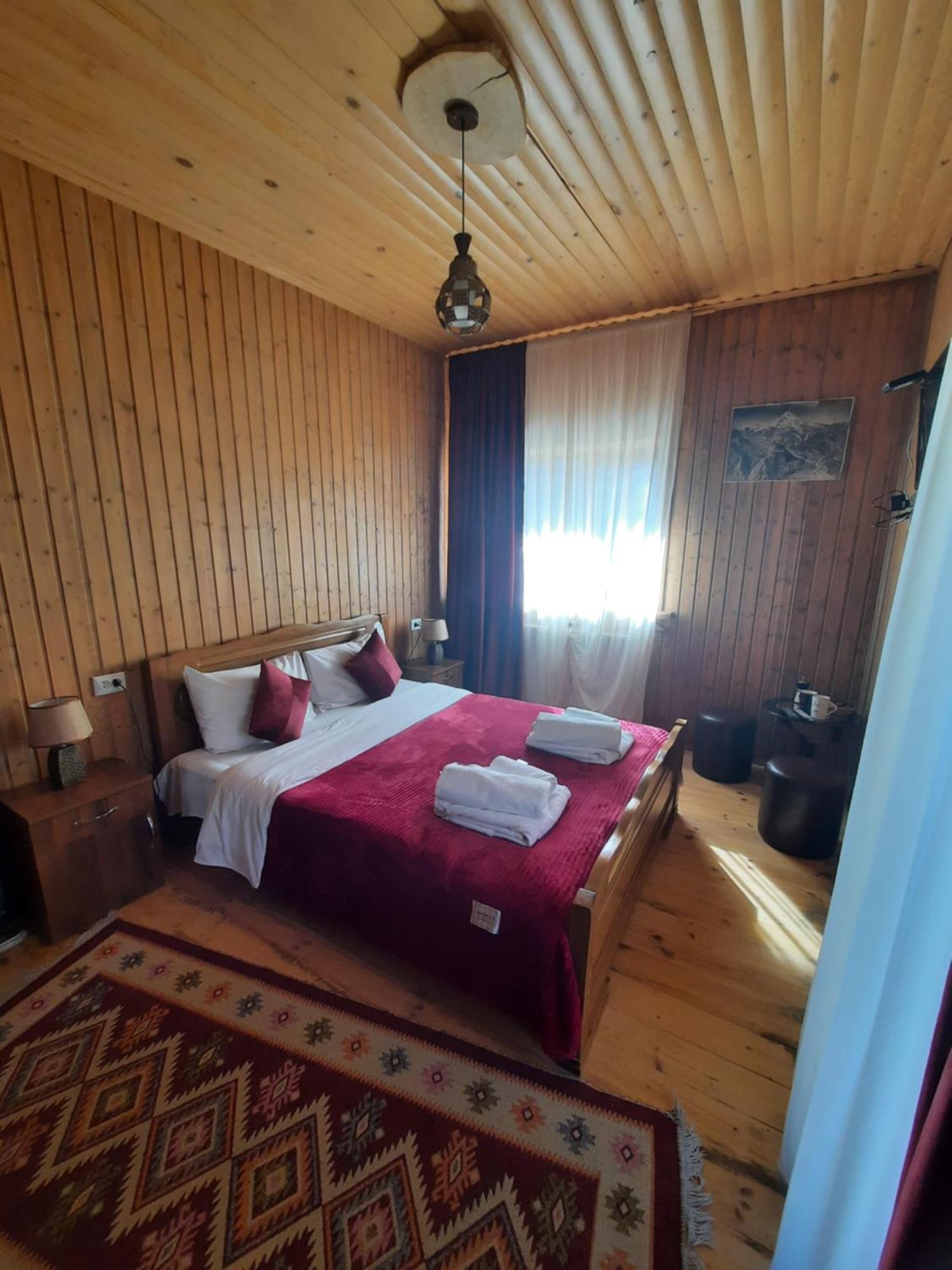 Bana Hotel Kazbegi Exterior photo